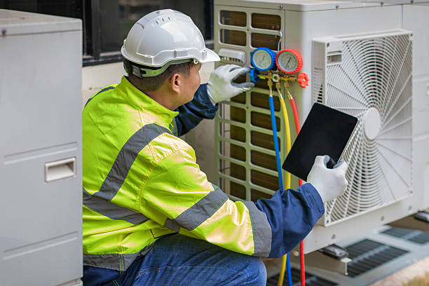 Professional Hvac technician working in Portola Valley, CA